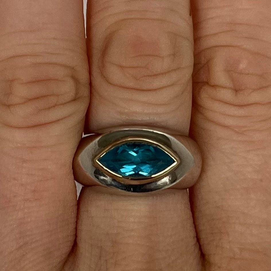 Vintage Blue Topaz Ring 925 Sterling Silver & 14k Gold East West Marquise Size 7