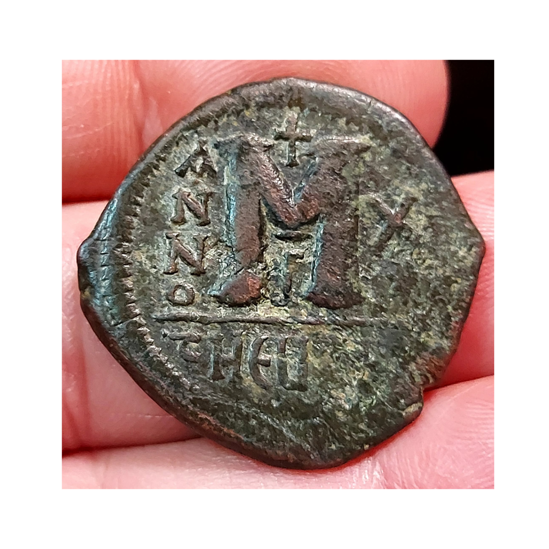 Byzantine Empire AE Follis of Justin II (AD 565–578)