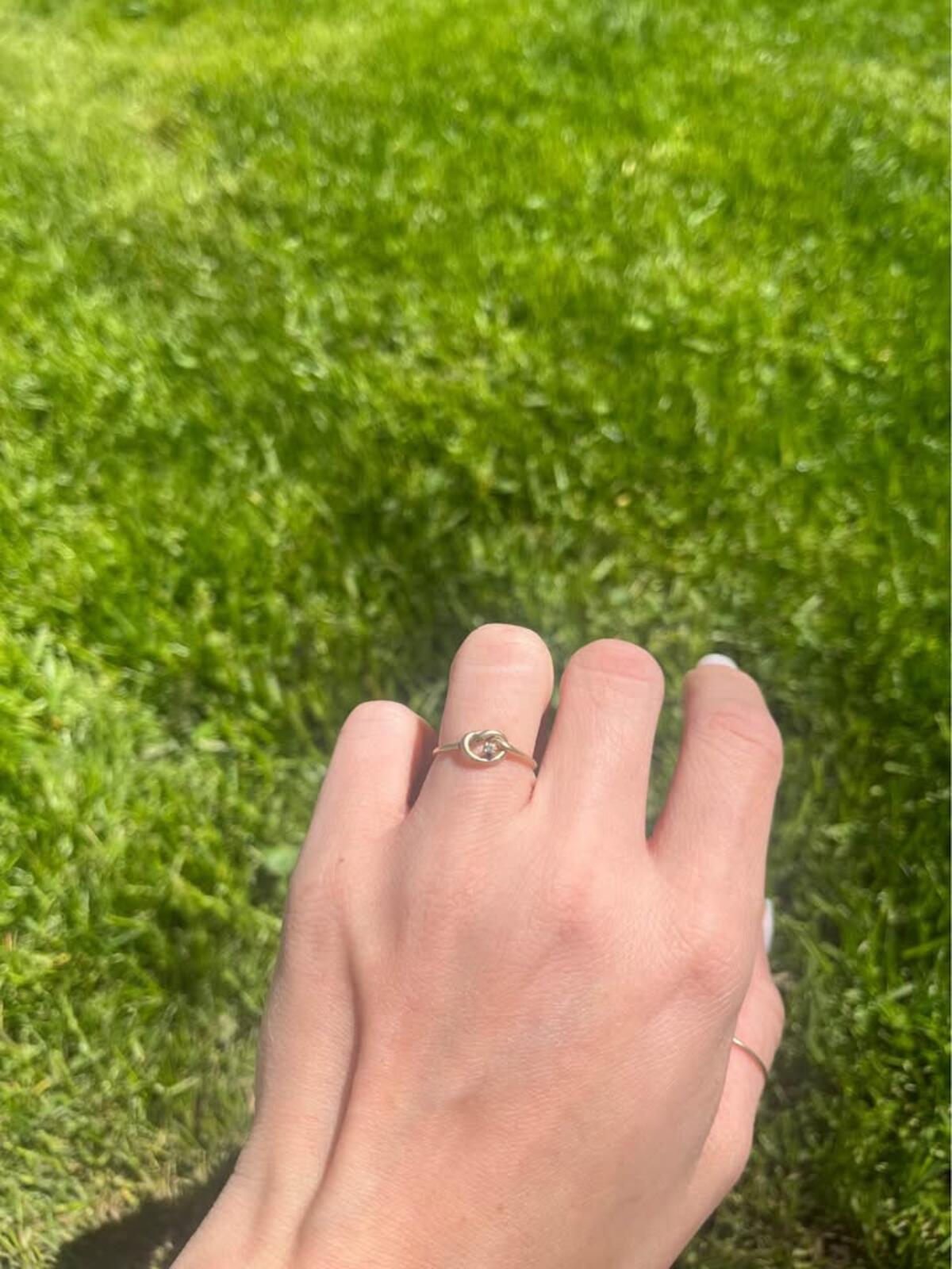 10k Yellow Gold and Natural Diamond Lovers Knot Ring - Size 5.5 - 1.2g