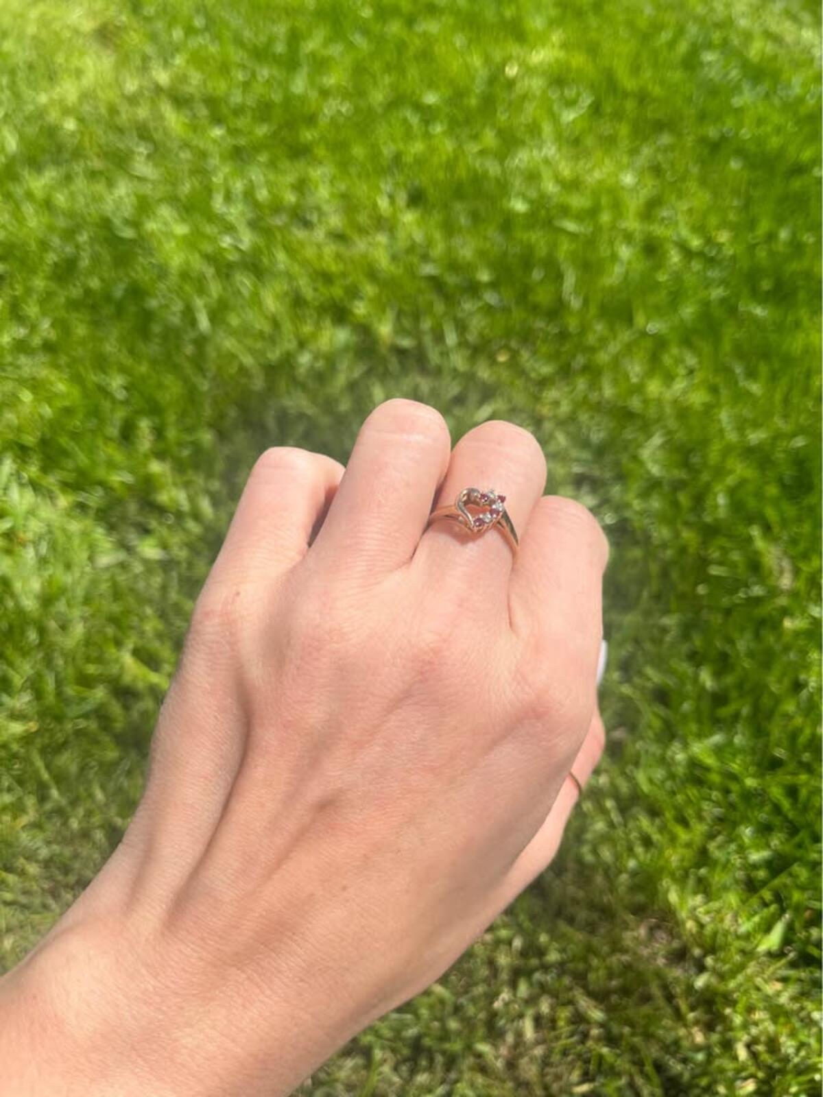Vintage 10k Yellow Gold + CZ Heart Ring - Size 6.75