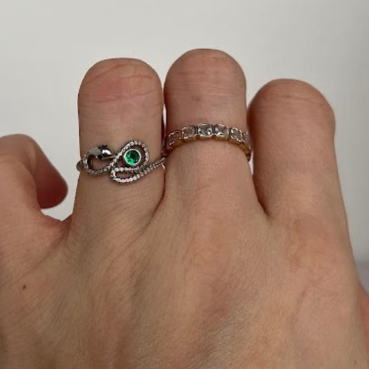 Vintage Sterling Silver Snake Ring with Green CZ Stone – Size 6