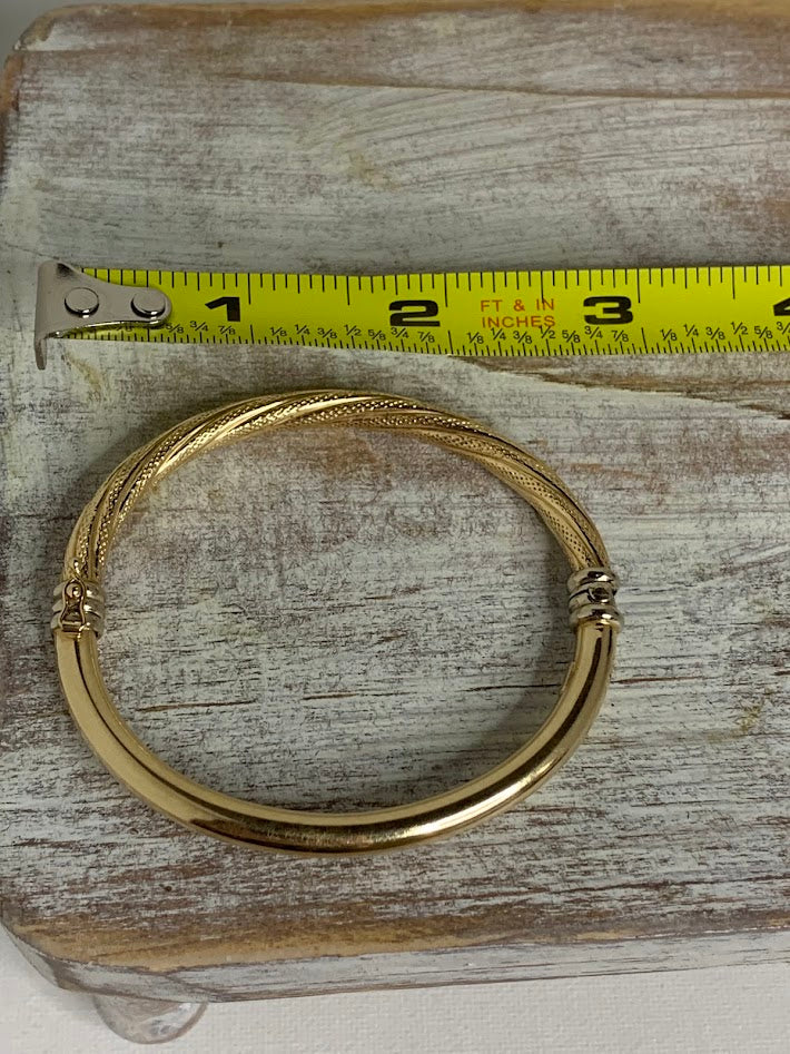 Vintage 10K Gold Textured Bangle Bracelet | 9.9g | Two-Tone Accents
