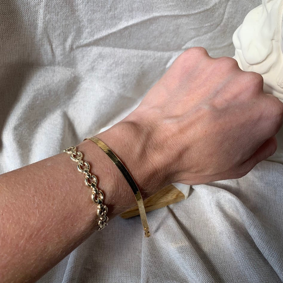10K Gold Reversible Greek Key Herringbone Bracelet | 2.8g