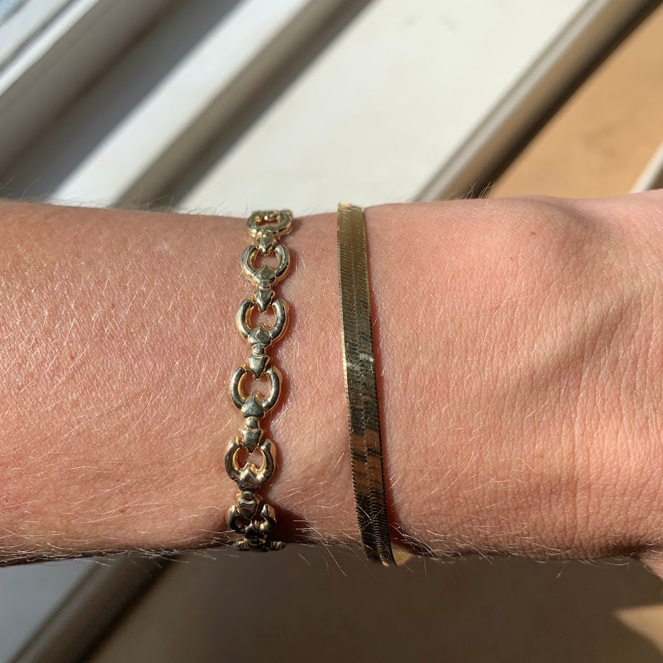 10K Gold Reversible Greek Key Herringbone Bracelet | 2.8g