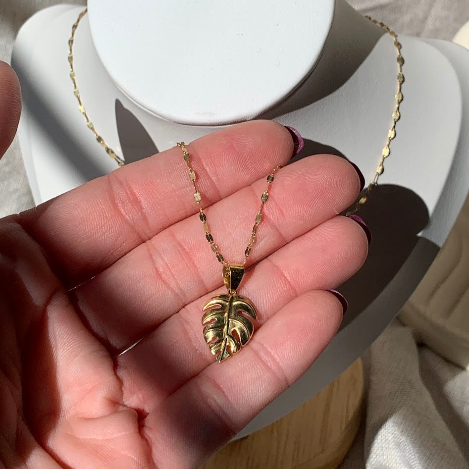 18K Solid Gold Monstera Leaf Pendant | 1.68g