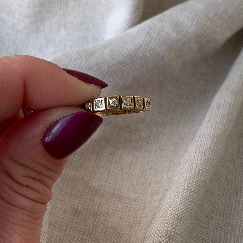 Vintage 1977 9ct Gold Diamond Half Eternity Ring | 2.08g | Size 5.5