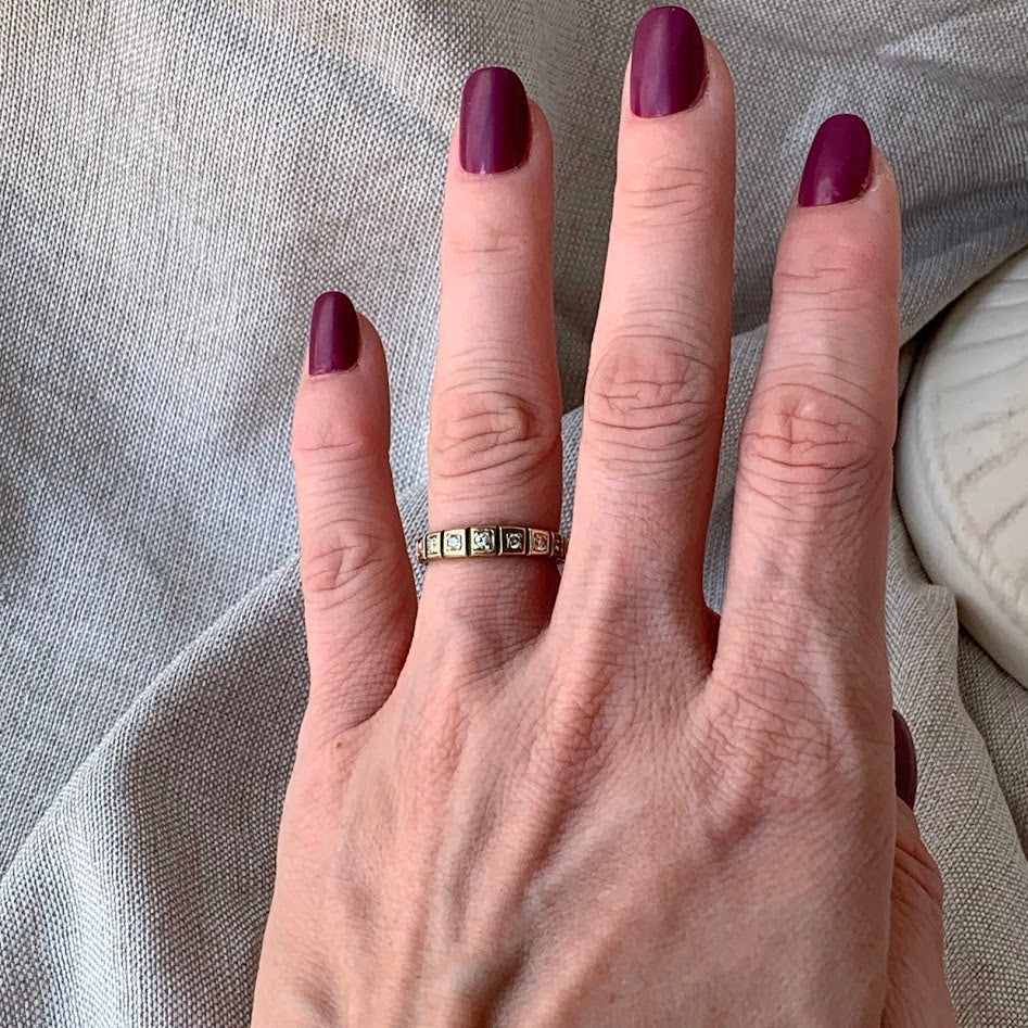 Vintage 1977 9ct Gold Diamond Half Eternity Ring | 2.08g | Size 5.5