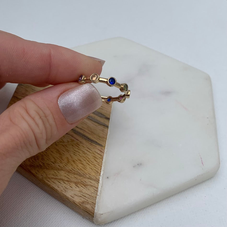 10K Gold Multicolour Stone Band Ring | Size 8 | 1.66g