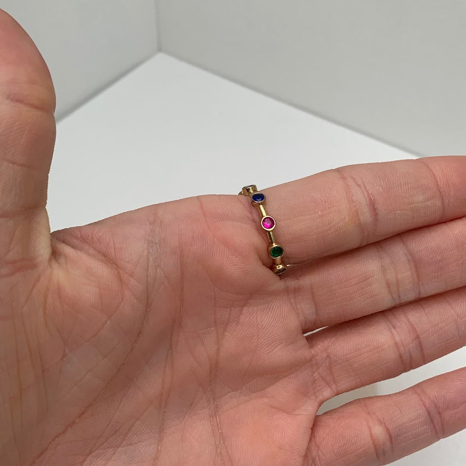 10K Gold Multicolour Stone Band Ring | Size 8 | 1.66g