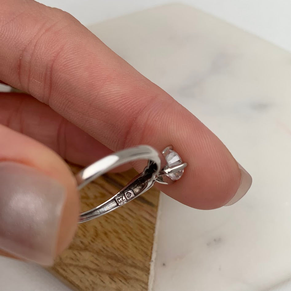 10K White Gold CZ Solitaire Ring | 2.03g | Size 7.75