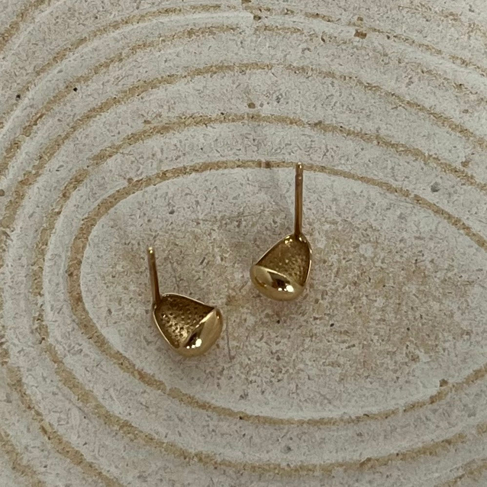 14K Solid Yellow Gold Teardrop Stud Earrings
