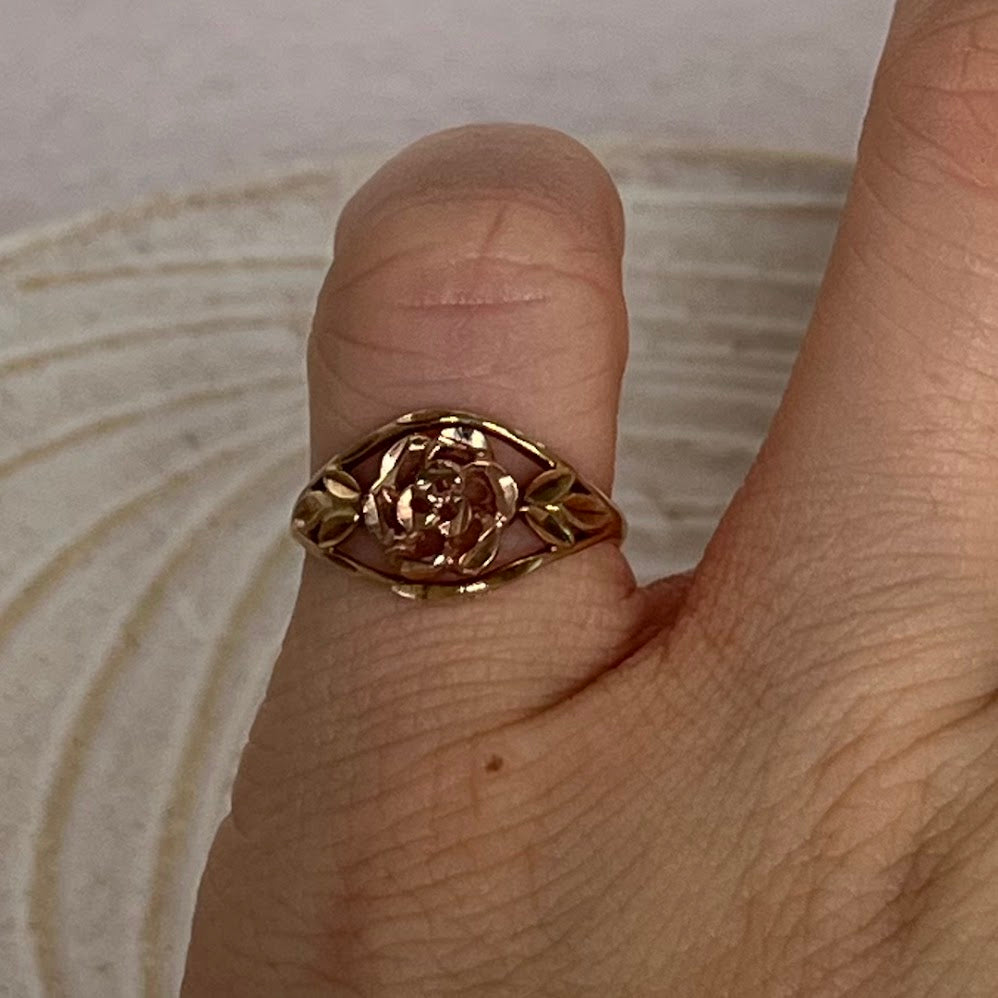 Vintage Estate 10K Solid Gold & Rose Gold Diamond Cut Band Ring