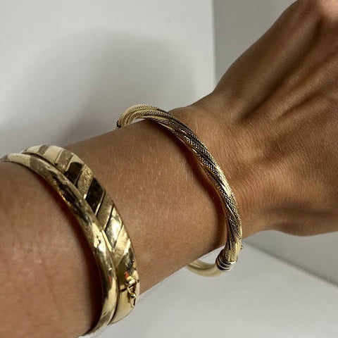 Vintage 10K Gold Textured Bangle Bracelet | 9.9g | Two-Tone Accents