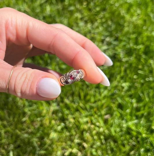 Vintage 10K Gold Victorian Era Ring - 2.96g - Size 7.5